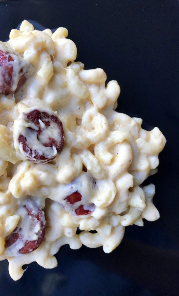 Mac ‘n Dog – Mac and Cheese with Hot Dogs / Sausages